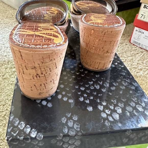 Sam Edelman Leopard Slides - Picture 2 of 3